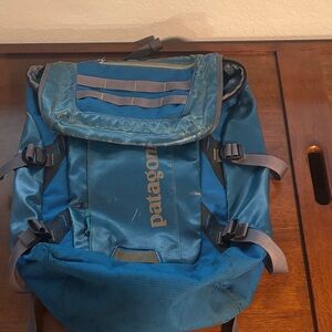 Patagonia black hole 32L Backpack